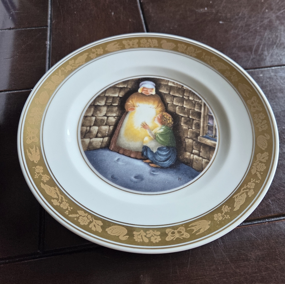 Royal Copenhagen "The Little Match Girl" Hans Christian Andersen Plate